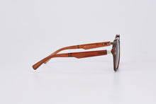 Load image into Gallery viewer, DAEMYN POLARIZED FOLDABLE SUNGLASSES TEA/BLACK