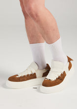 Load image into Gallery viewer, FELTON BROAD SHOELACE SUEDE LEATHER SNEAKER BROWN