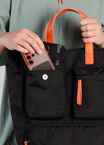 CAEDMON MULTIPOCKETS TOTE BAG BLACK