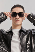 Load image into Gallery viewer, CARDWELL SUNGLASSES BLACK/BLACK
